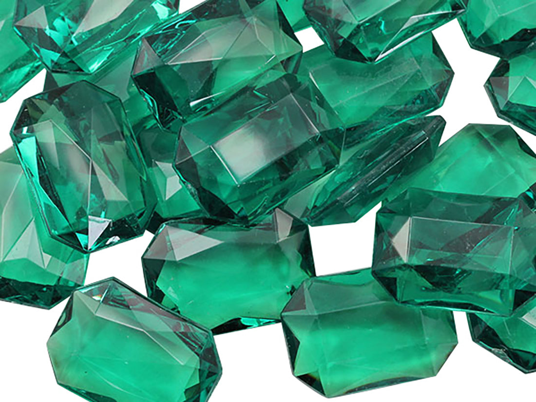 green emerald octagon acrylic pointed back point back gems treasure jewels plastic gemstones for games parties pirate bounty hunt stones for treasure chests party favors center pieces table scatters theatrical swashbuckler jewels props larp easter egg hunt allstarco