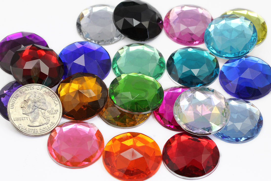 25 PC Red Diamond-Shaped Acrylic Gems
