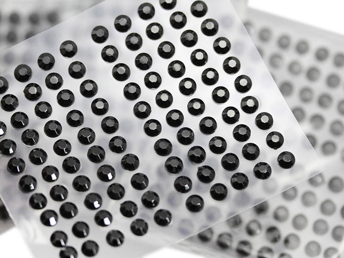 Strass adhésifs noir de jais