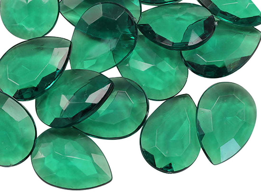 green emerald teardrop pear acrylic pointed back point back gems treasure jewels plastic gemstones for games parties pirate bounty hunt stones for treasure chests party favors center pieces table scatters theatrical swashbuckler jewels props larp easter egg hunt allstarco